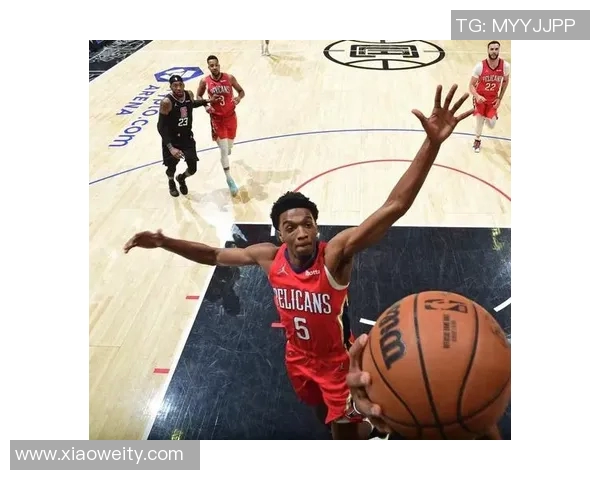 赫伯特琼斯的篮球旅程与成长历程探讨